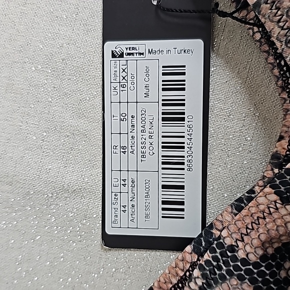 Trendyol Triangle Luxury Bikini Bottom, Size 12 - Picture 9 of 10